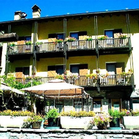 Hotel Veneriaz Nus Exterior foto
