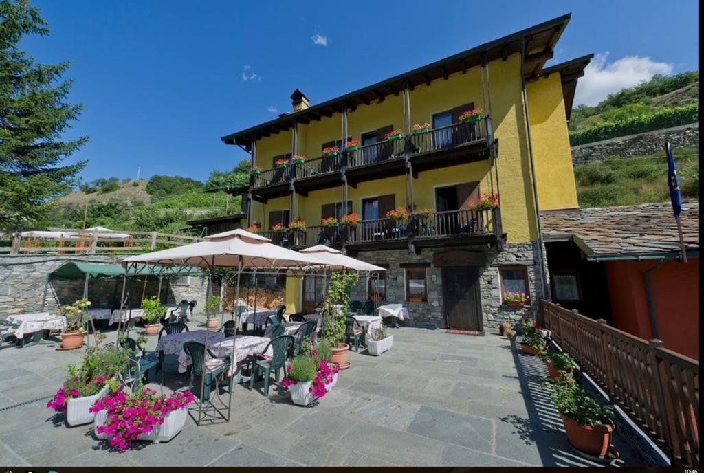 Hotel Veneriaz Nus Exterior foto