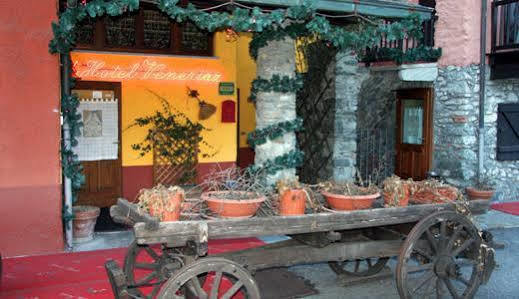 Hotel Veneriaz Nus Exterior foto